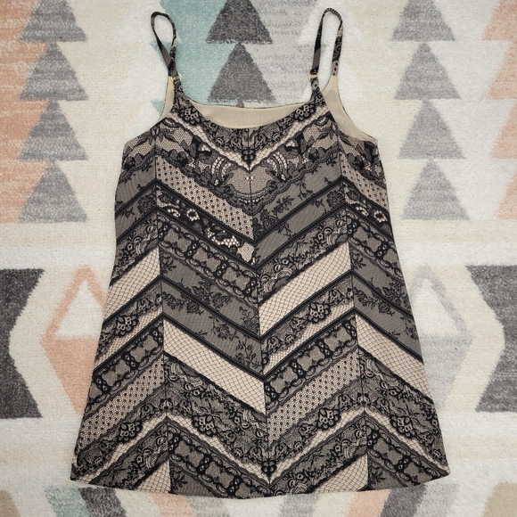 Cabi Monaco Cami Lace Tunic Top Style #3278 Medium - Picture 7 of 8